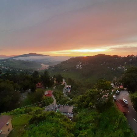 Aeradyo Inn Алмора Екстериор снимка
