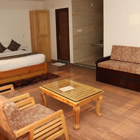 Aeradyo Inn Алмора Екстериор снимка