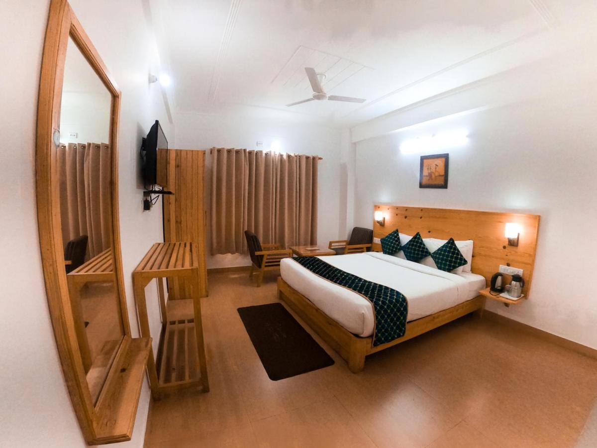 Aeradyo Inn Алмора Екстериор снимка