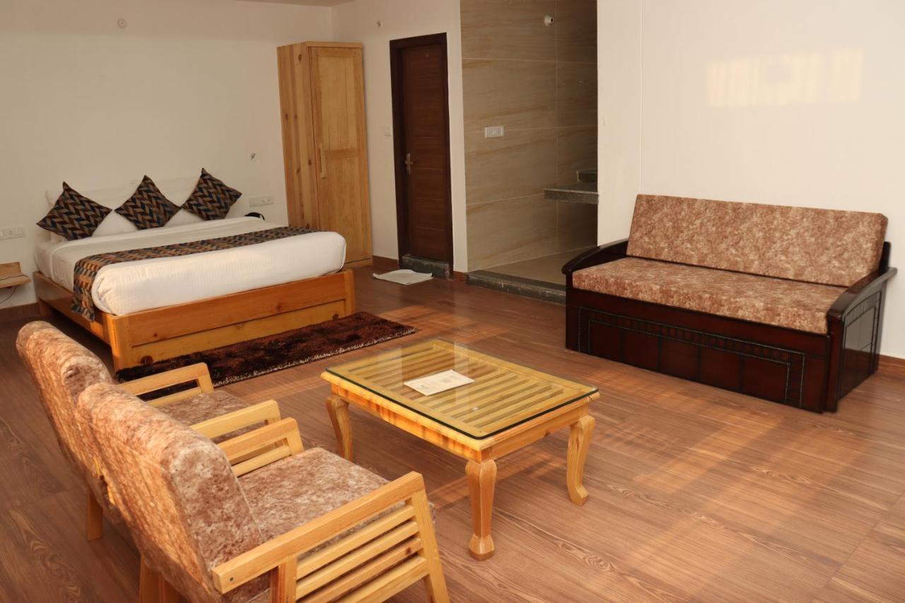 Aeradyo Inn Алмора Екстериор снимка