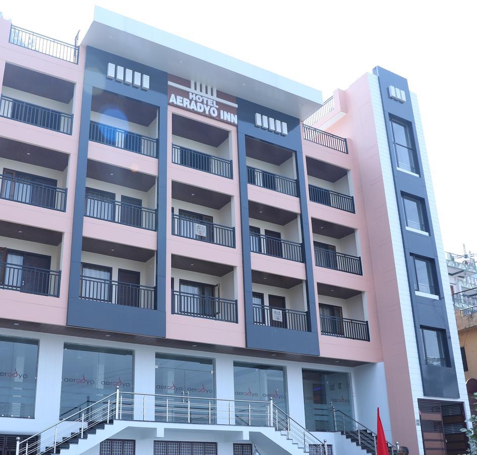 Aeradyo Inn Алмора Екстериор снимка