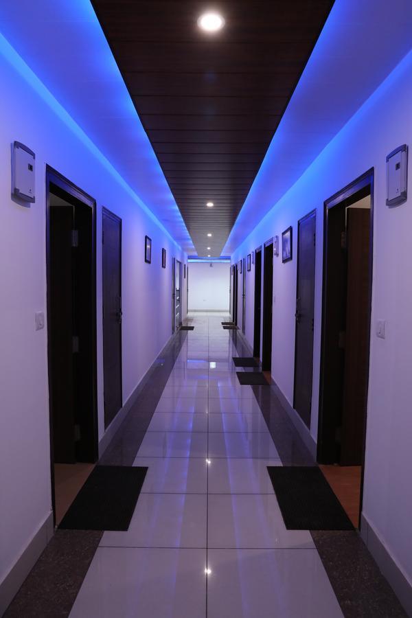 Aeradyo Inn Алмора Екстериор снимка