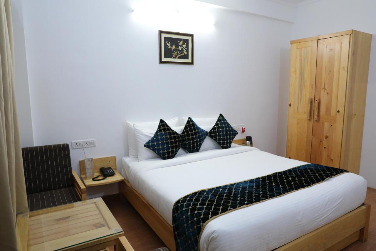 Aeradyo Inn Алмора Екстериор снимка